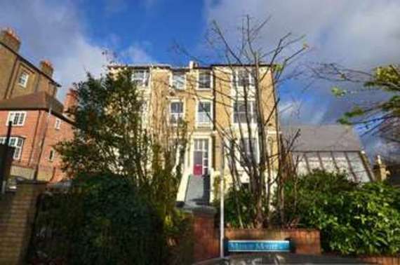 2 bedroom Flat to re...